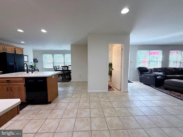 206 PHOENIX DR, Chambersburg, PA 17201