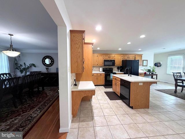 206 PHOENIX DR, Chambersburg, PA 17201