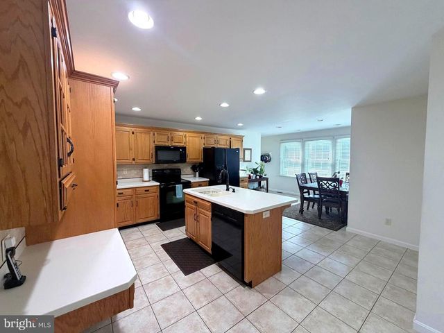 206 PHOENIX DR, Chambersburg, PA 17201