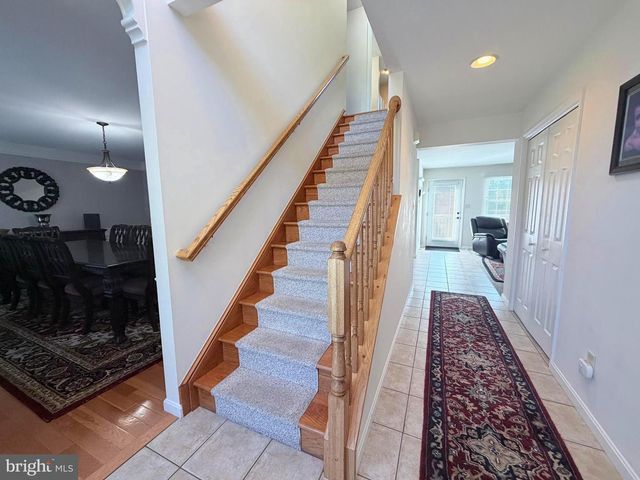 206 PHOENIX DR, Chambersburg, PA 17201