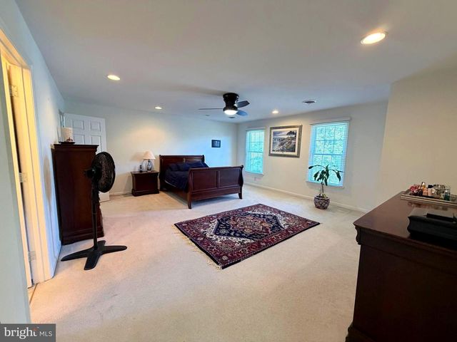 206 PHOENIX DR, Chambersburg, PA 17201