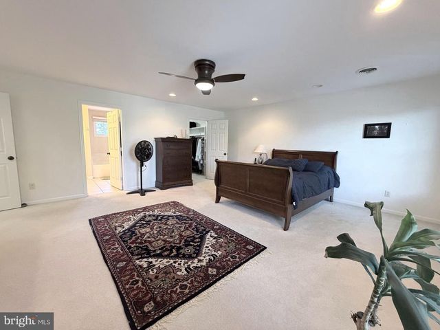 206 PHOENIX DR, Chambersburg, PA 17201