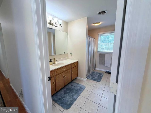 206 PHOENIX DR, Chambersburg, PA 17201