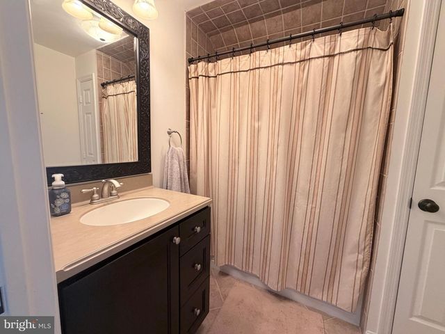 206 PHOENIX DR, Chambersburg, PA 17201