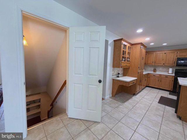 206 PHOENIX DR, Chambersburg, PA 17201