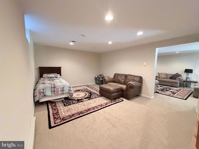 206 PHOENIX DR, Chambersburg, PA 17201