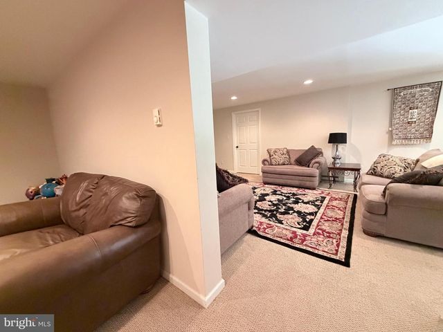 206 PHOENIX DR, Chambersburg, PA 17201