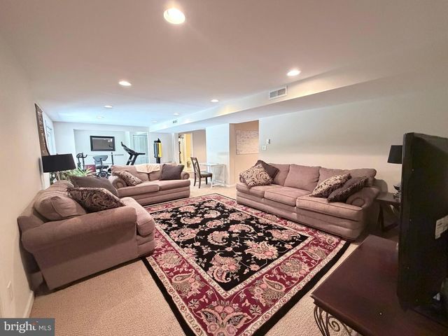 206 PHOENIX DR, Chambersburg, PA 17201