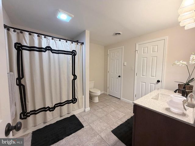 206 PHOENIX DR, Chambersburg, PA 17201