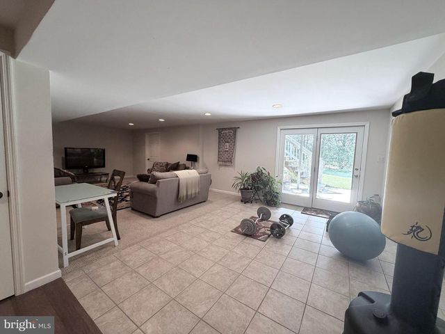 206 PHOENIX DR, Chambersburg, PA 17201