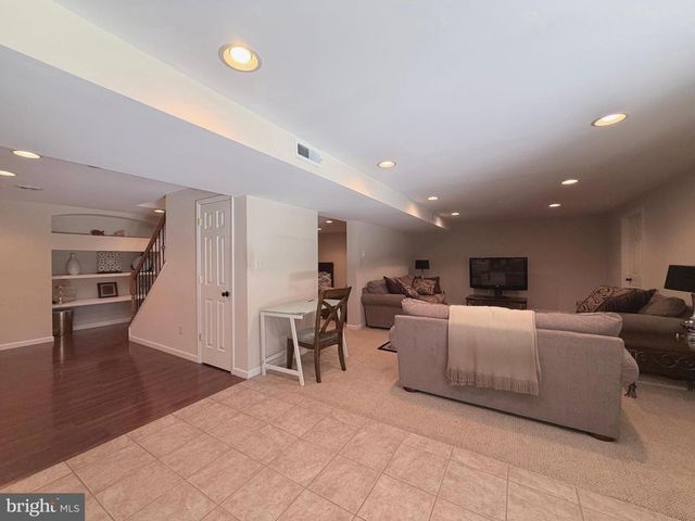 206 PHOENIX DR, Chambersburg, PA 17201