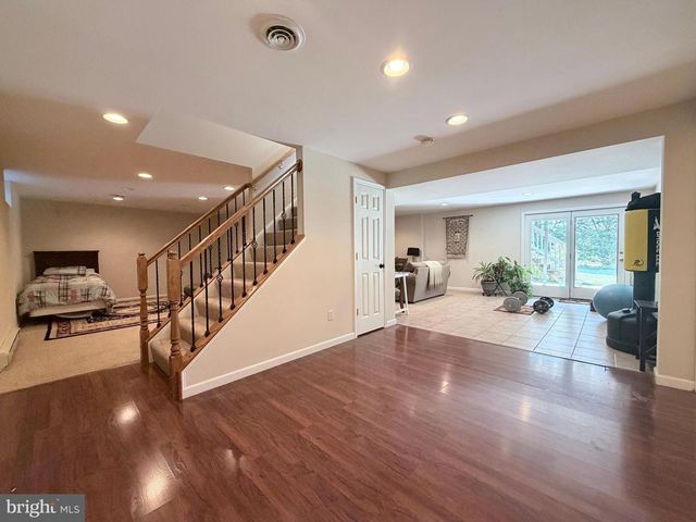 206 PHOENIX DR, Chambersburg, PA 17201