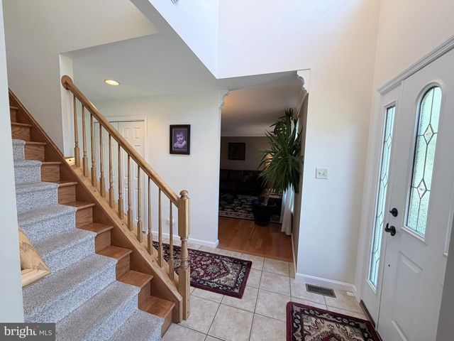 206 PHOENIX DR, Chambersburg, PA 17201