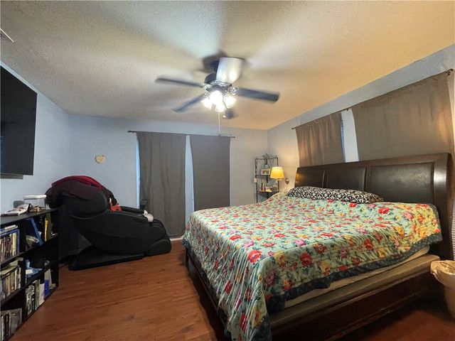 701 Ester Dr, Corpus Christi, TX 78418