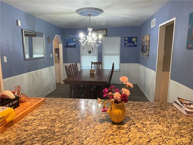 701 Ester Dr, Corpus Christi, TX 78418