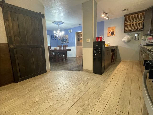 701 Ester Dr, Corpus Christi, TX 78418
