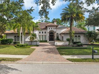 5233 COMMISSIONERS Drive, Jacksonville, FL 32224