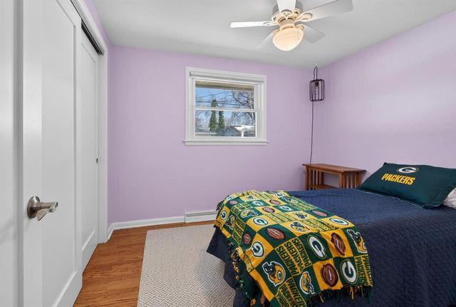 1080 THORNDALE STREET, Green Bay, WI 54304