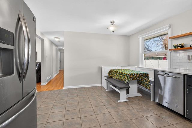 1080 THORNDALE STREET, Green Bay, WI 54304