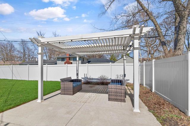1080 THORNDALE STREET, Green Bay, WI 54304