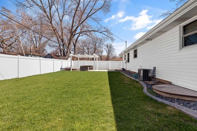 1080 THORNDALE STREET, Green Bay, WI 54304