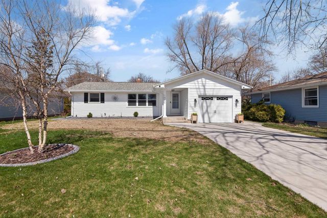 1080 THORNDALE STREET, Green Bay, WI 54304