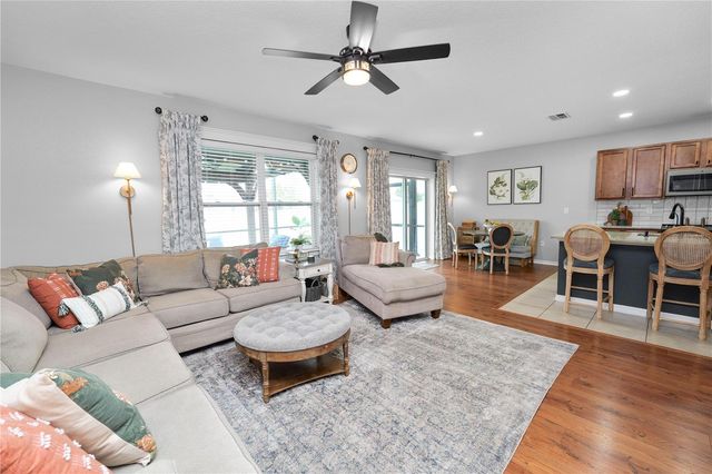863 LAKE CUMMINGS BOULEVARD, Lake Alfred, FL 33850