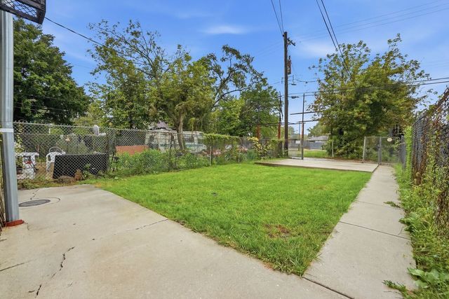 5735 S Marshfield Avenue, Chicago, IL 60636