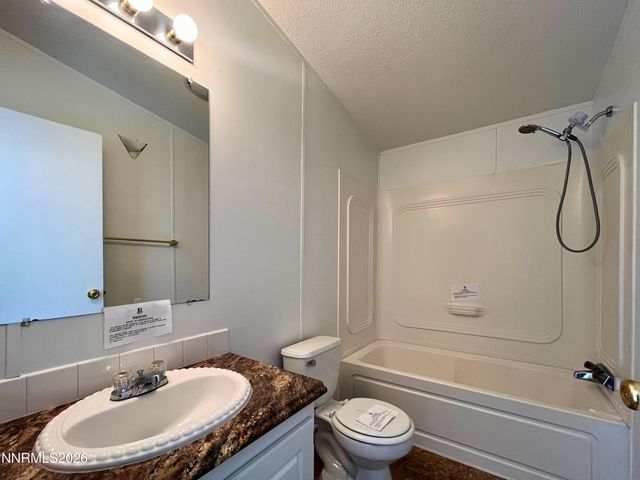 1414 Lahonton Drive, Silver Springs, NV 89429