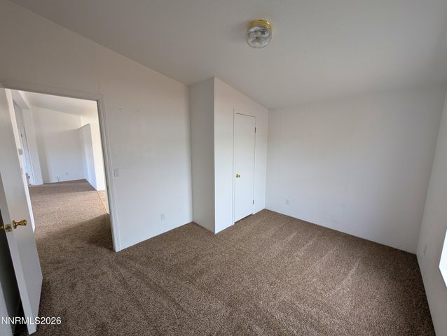 1414 Lahonton Drive, Silver Springs, NV 89429