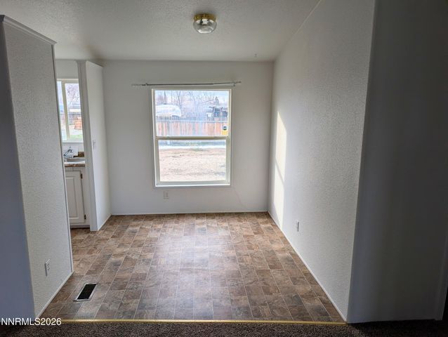 1414 Lahonton Drive, Silver Springs, NV 89429