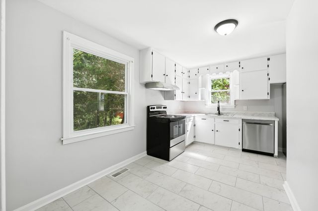 1014 Buck Dr, Clarksville, TN 37040