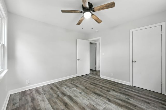 1014 Buck Dr, Clarksville, TN 37040