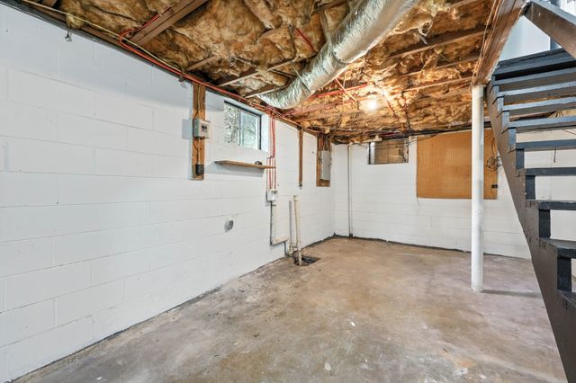 1014 Buck Dr, Clarksville, TN 37040