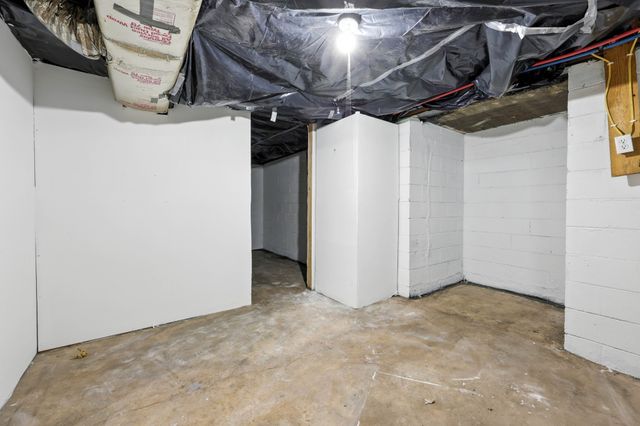 1014 Buck Dr, Clarksville, TN 37040