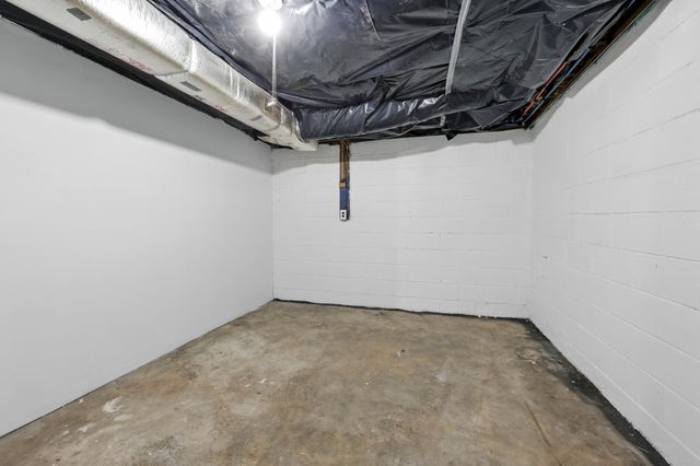 1014 Buck Dr, Clarksville, TN 37040