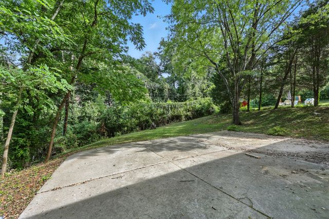 1014 Buck Dr, Clarksville, TN 37040