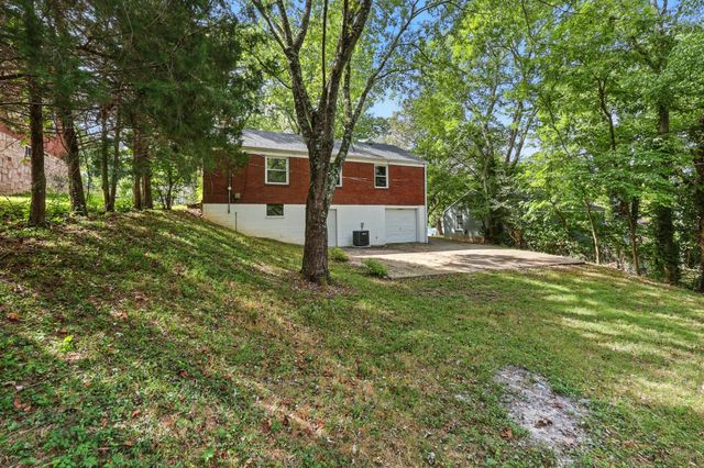 1014 Buck Dr, Clarksville, TN 37040