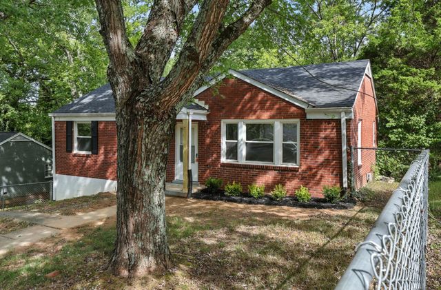 1014 Buck Dr, Clarksville, TN 37040