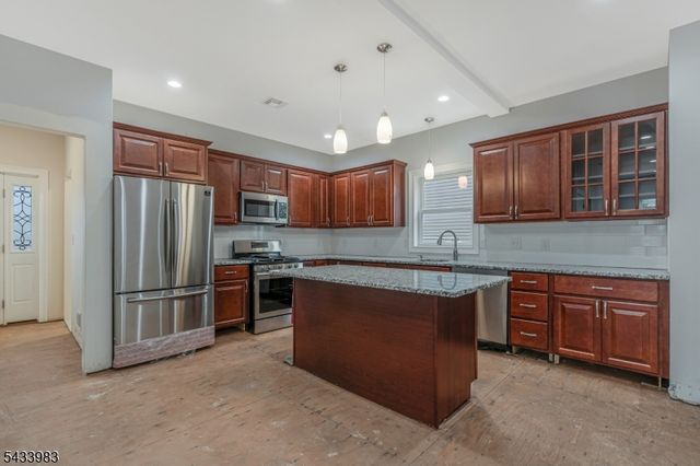 441 William St, Somerville Boro, NJ 08876