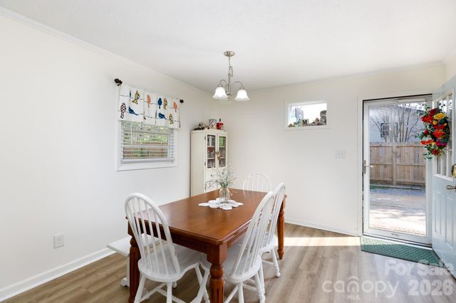 2640 Meadow Lark Lane, Gastonia, NC 28056