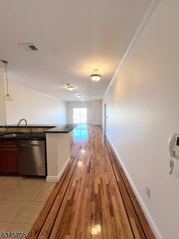 21 Freeman St 2 B, Newark City, NJ 07105