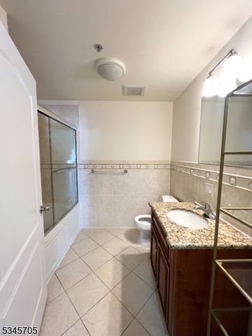 21 Freeman St 2 B, Newark City, NJ 07105