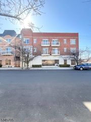 21 Freeman St 2 B, Newark City, NJ 07105