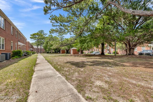 2940 Oleander Drive F5, Wilmington, NC 28403