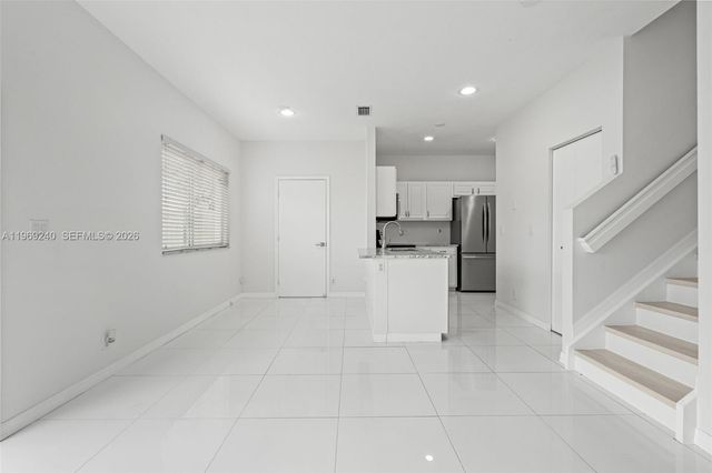 4722 Lago Vista Dr, Coconut Creek, FL 33073