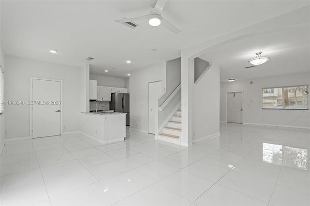 4722 Lago Vista Dr, Coconut Creek, FL 33073