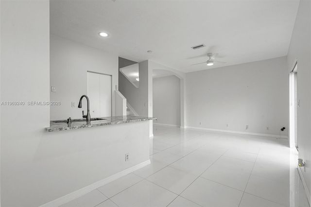 4722 Lago Vista Dr, Coconut Creek, FL 33073