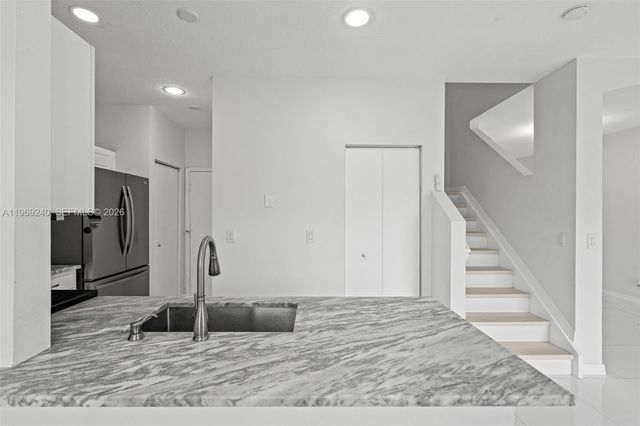 4722 Lago Vista Dr, Coconut Creek, FL 33073