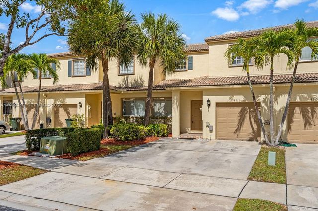 4722 Lago Vista Dr, Coconut Creek, FL 33073